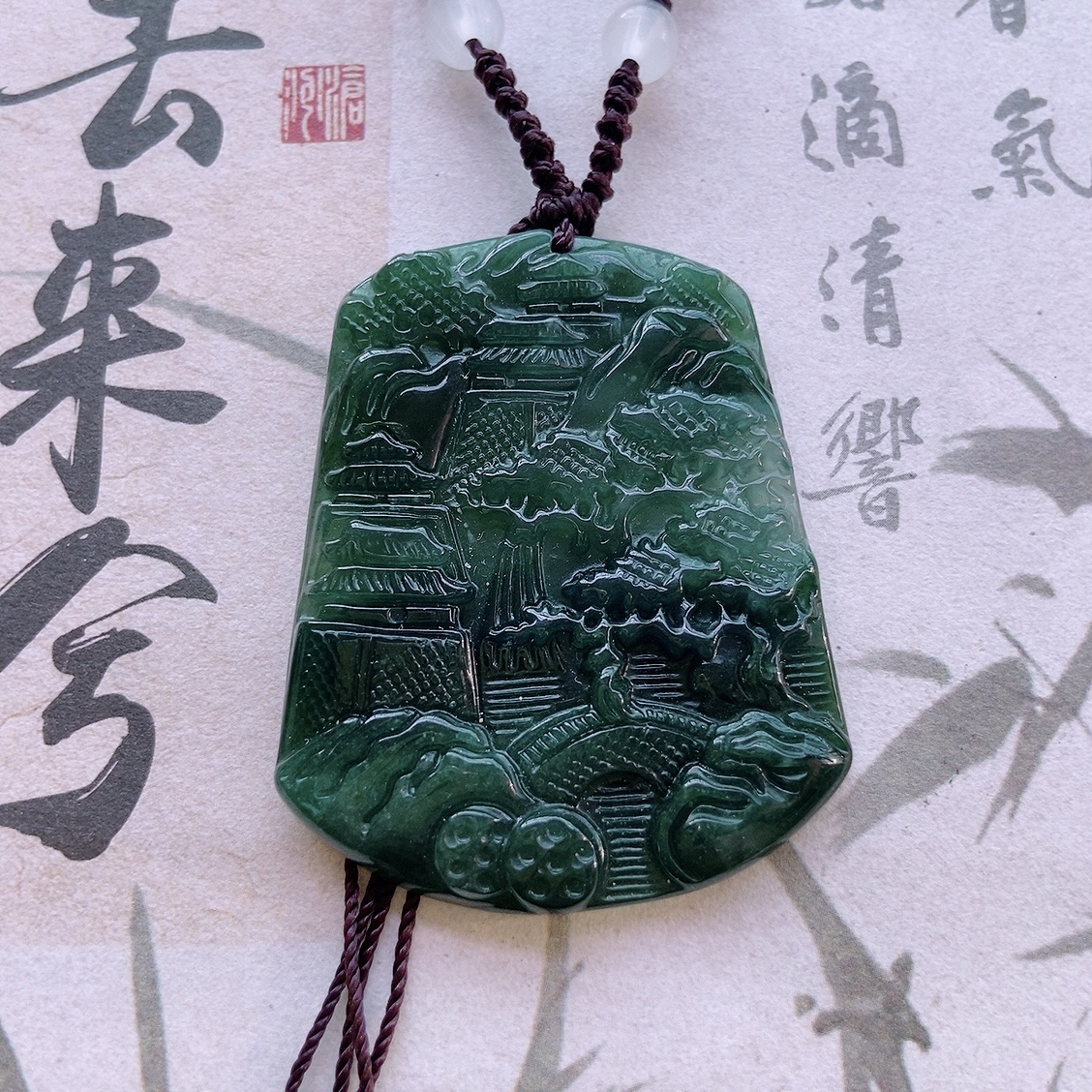 天然翡翠A货冰蓝山水牌挂件细腻精雕男女款