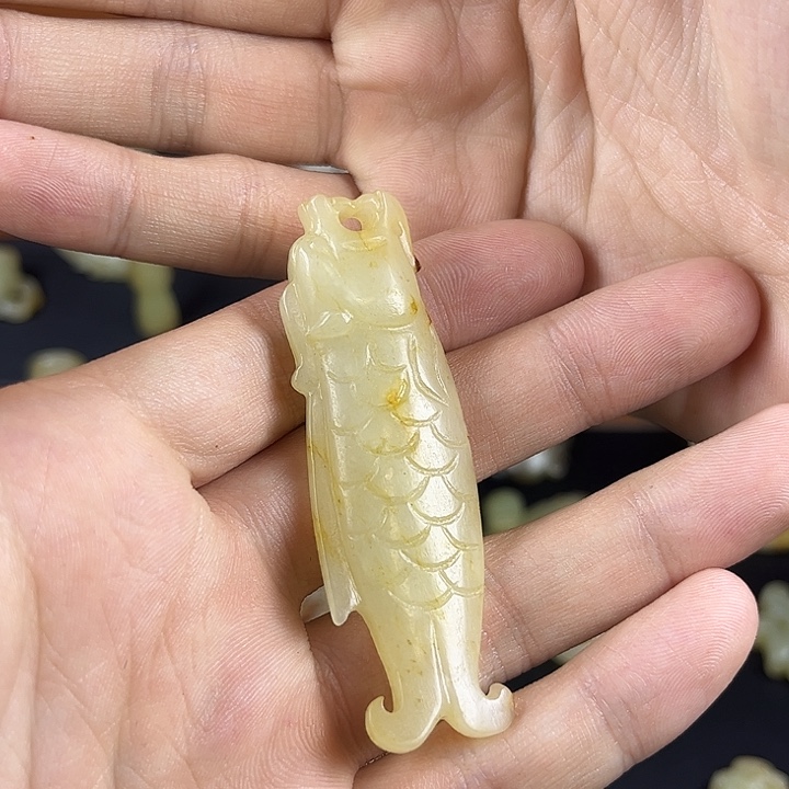 梅***酷和田玉（糖玉）未镶嵌颈饰