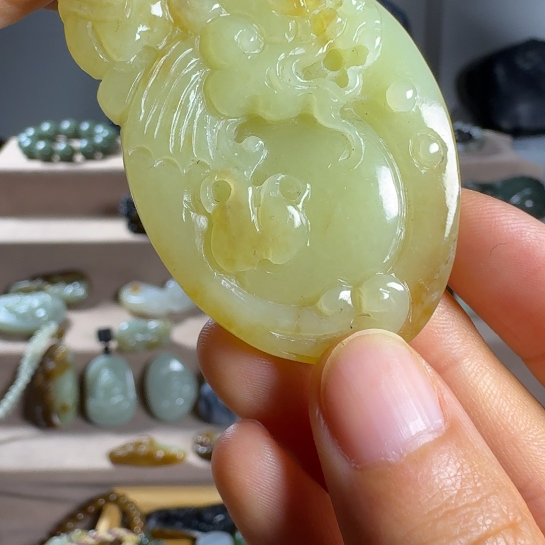 和田玉颈饰未镶嵌