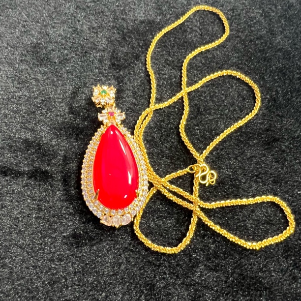 纯天然玉石水滴吊坠（本命年）