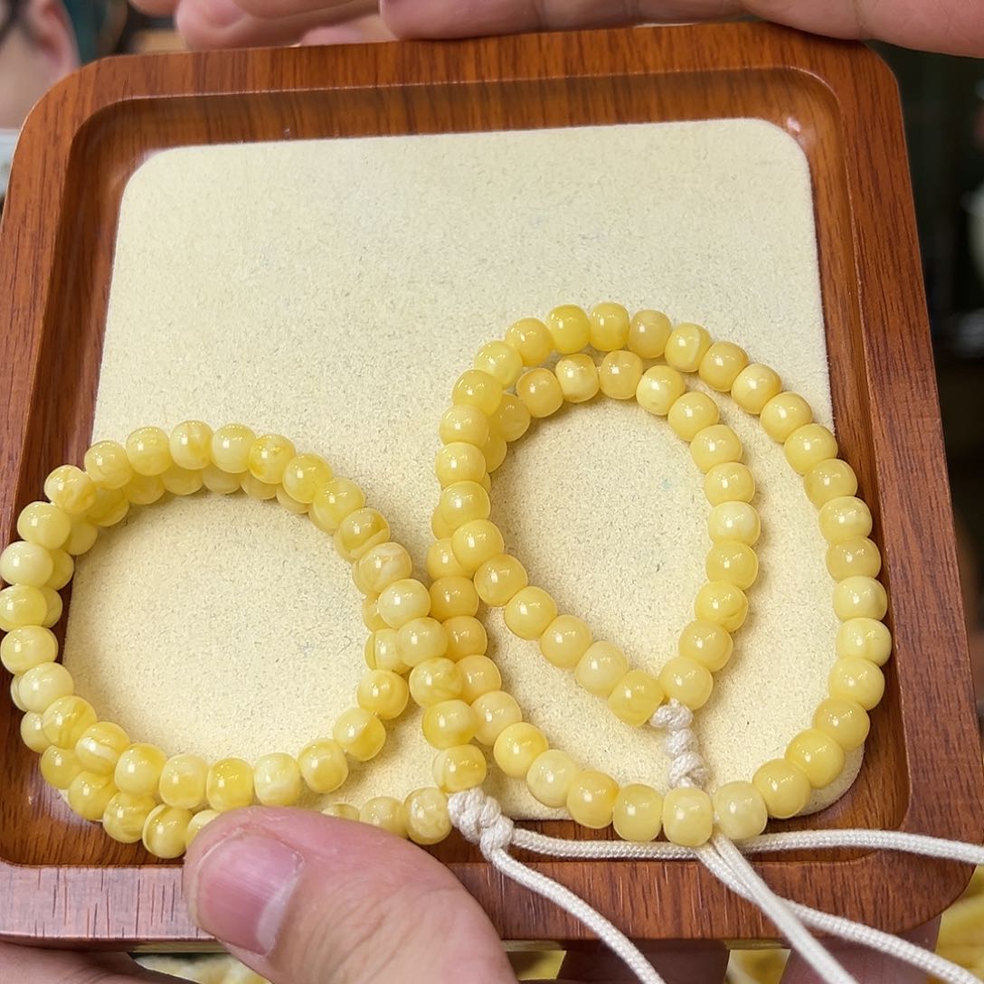 琥珀珠宝奇石未镶嵌多样性发其一