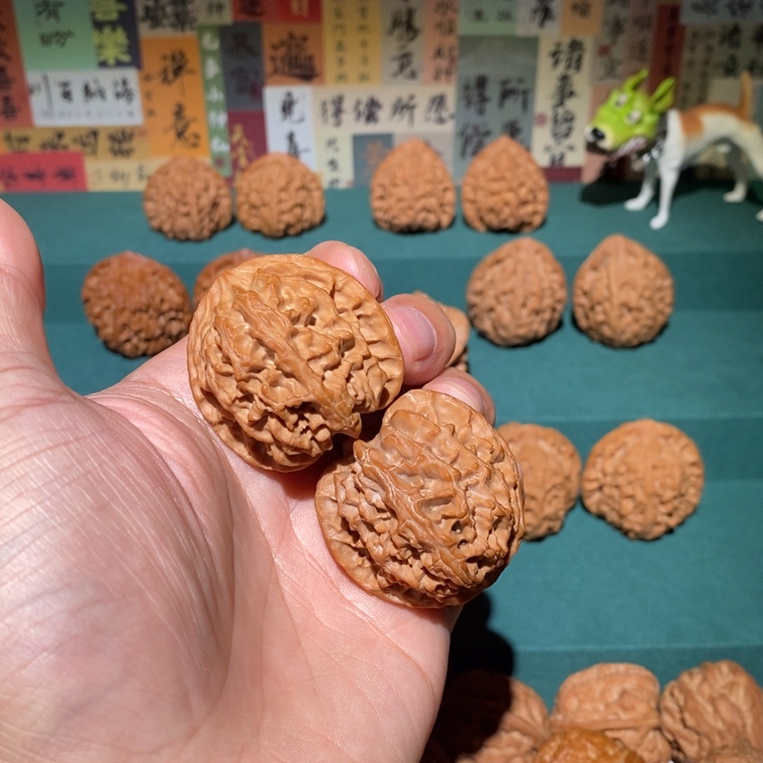 王***鵬把件文玩核桃苹果园