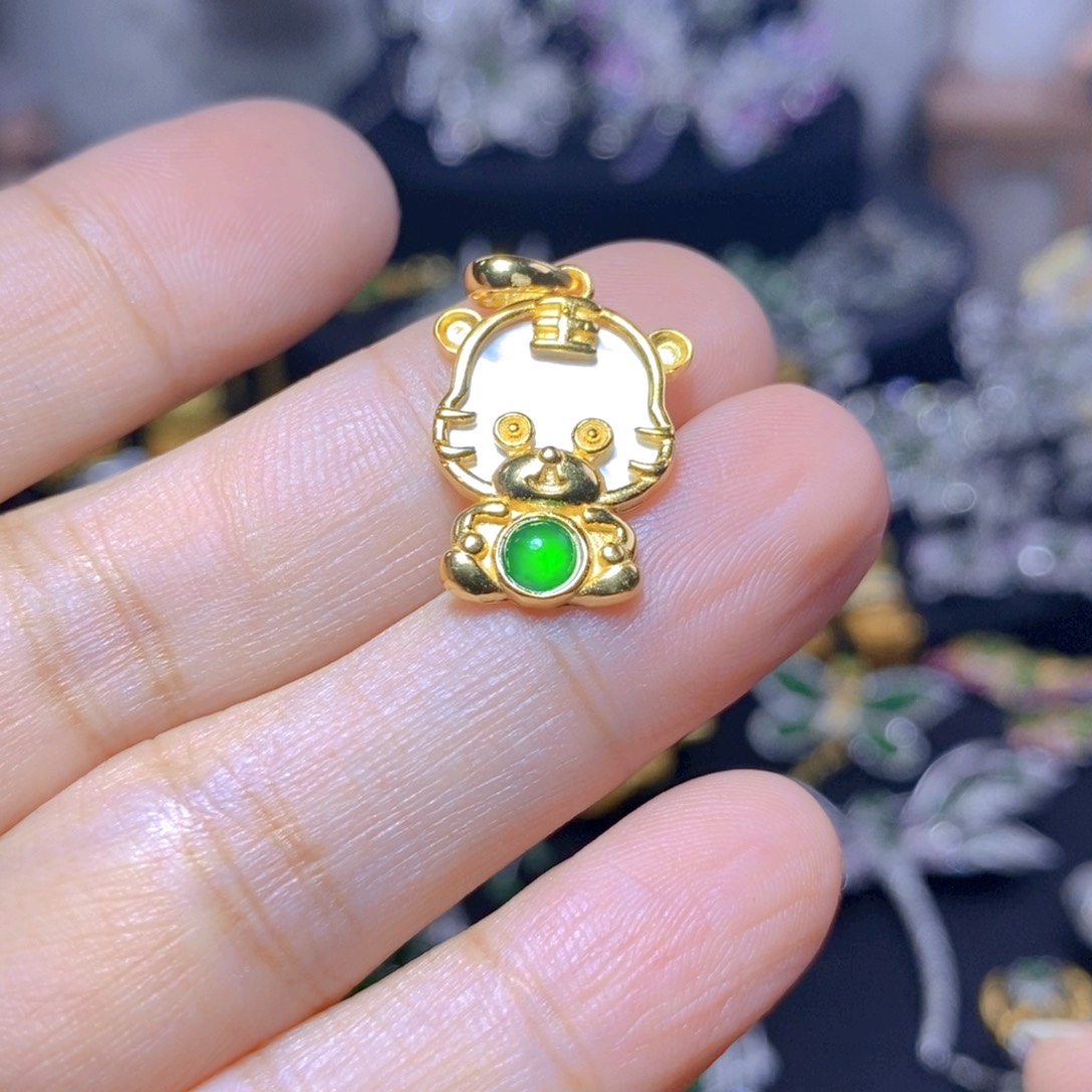 翡翠银S925镶嵌耳饰天然翡翠