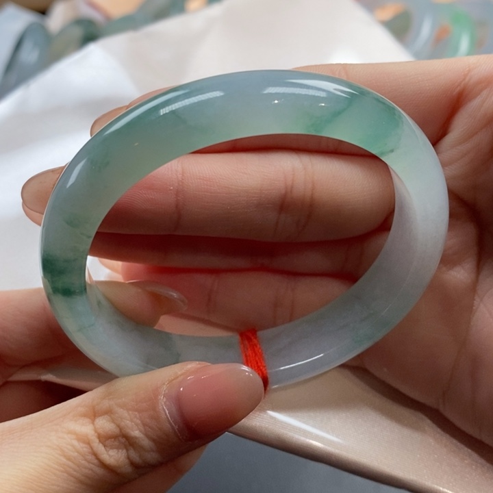 【闪购商品】翡翠手镯未镶嵌21号贵妃