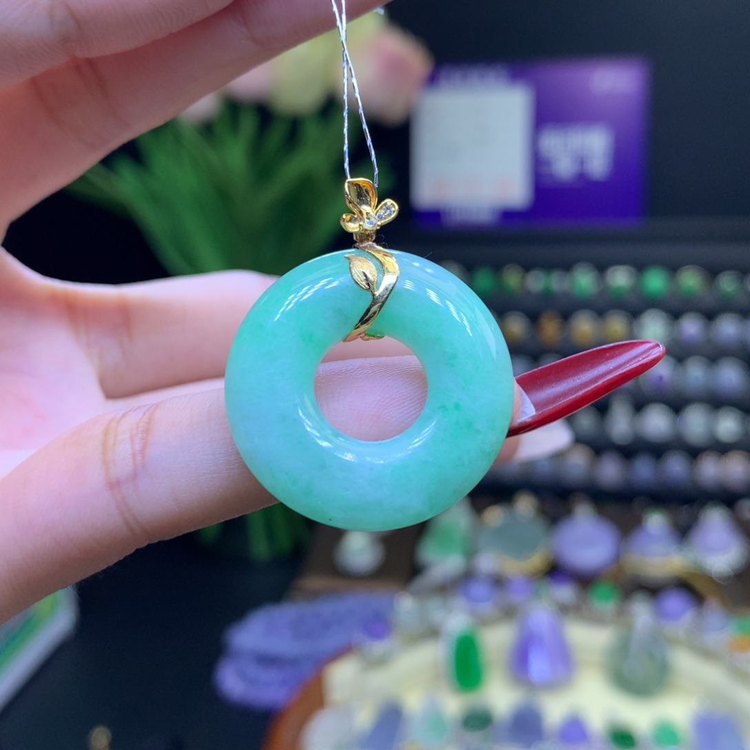 翡翠颈饰18K金镶嵌天然