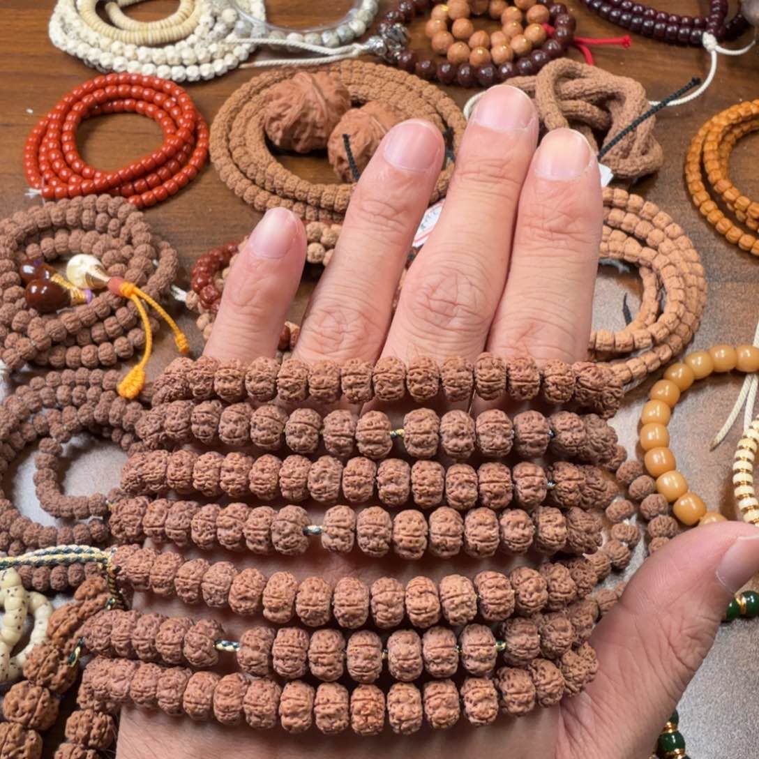 金刚菩提吊坠平细。