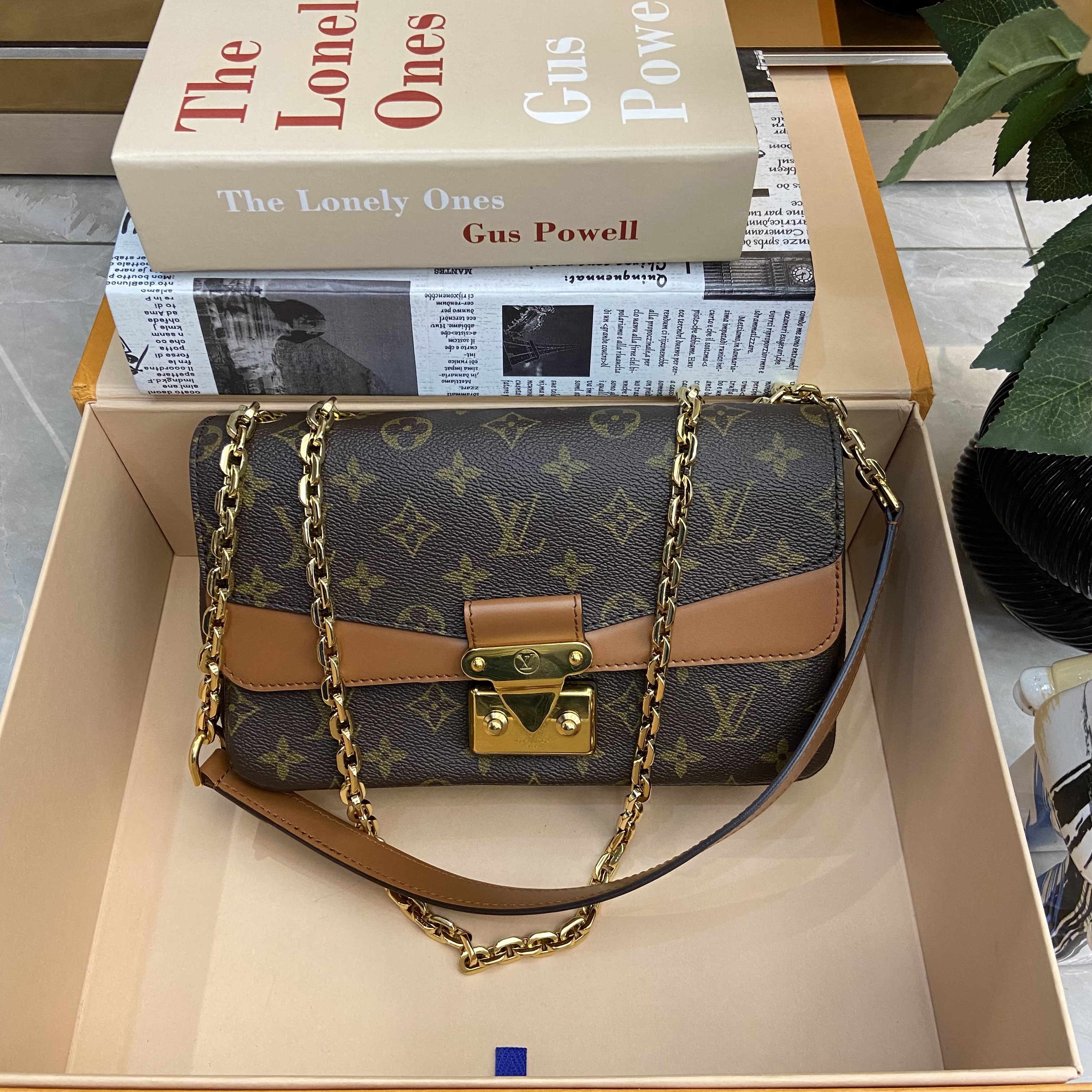 95新 LouisVuitton/路易威登 98新焦糖马尔索邮差斜挎包0281