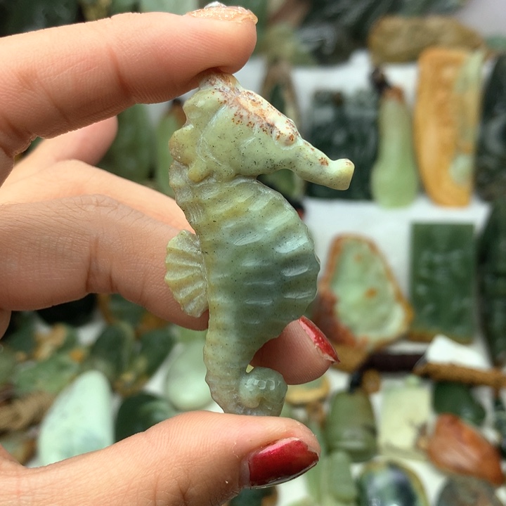 岫岩河磨玉（透闪石质玉）挂件未镶嵌