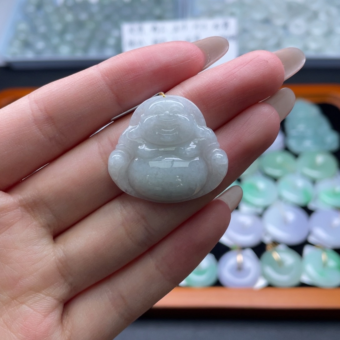 翡翠未镶嵌颈饰佛公