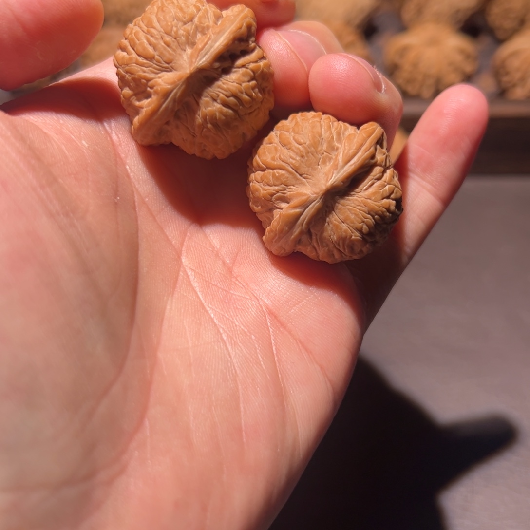 核桃全品红皮嘎嘎板正乾隆磨