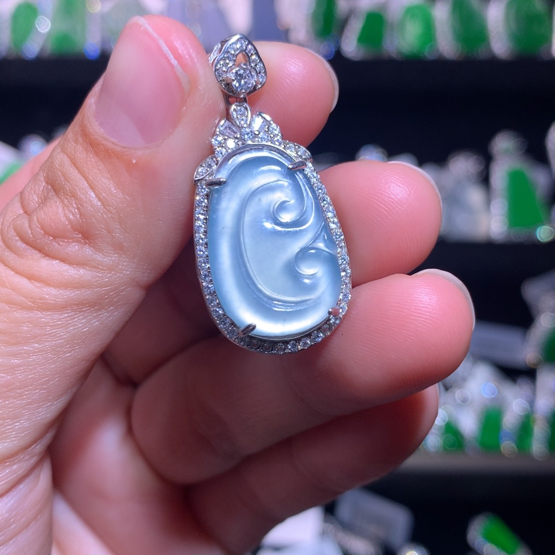 【闪购商品】颈饰银S925镶嵌翡翠天然翡翠