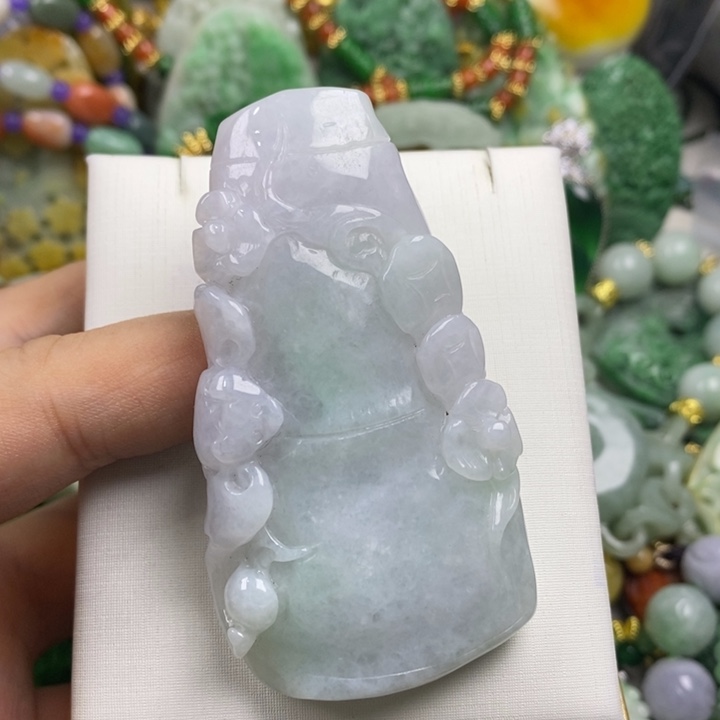 翡翠未镶嵌吊坠(赠链)