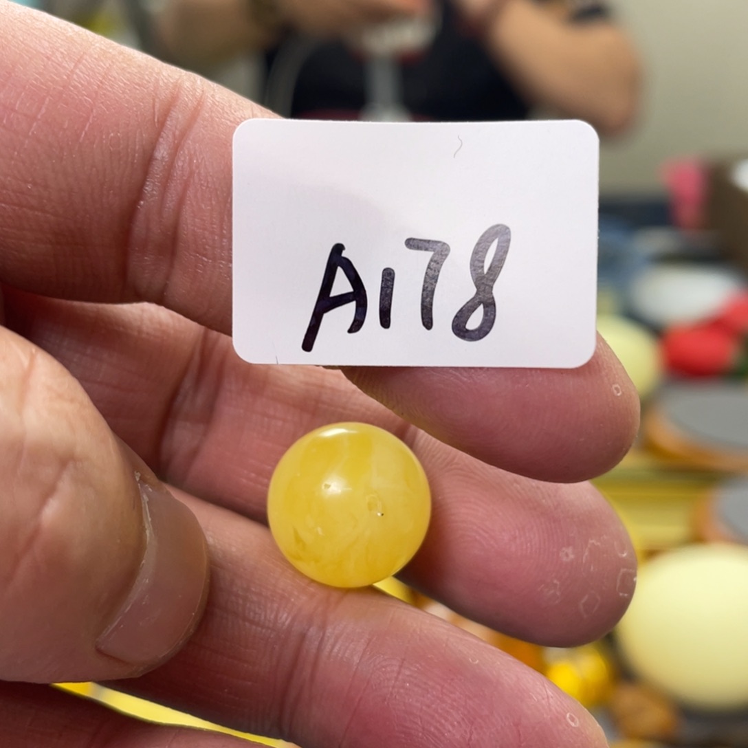 手链琥珀未镶嵌多样性发，发其中一件