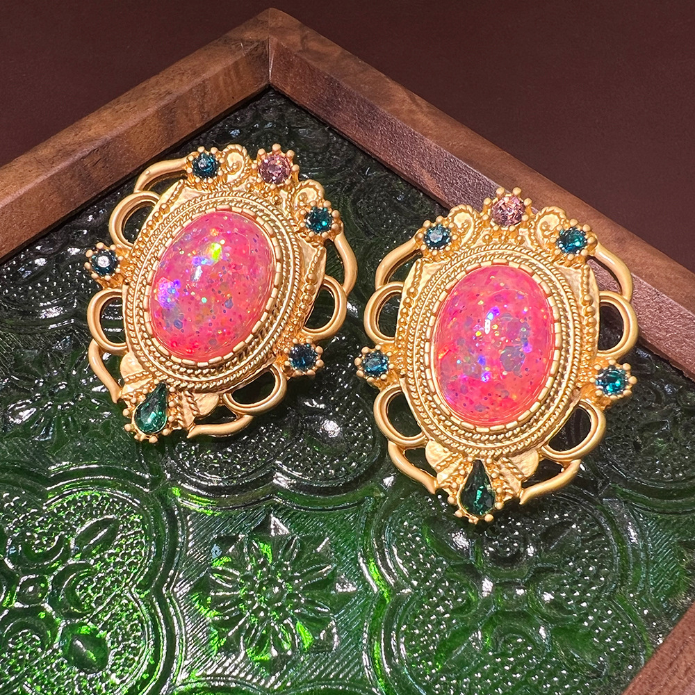 铜合金亚克力耳饰 复古宫廷风粉色耳钉 法式赫本风百搭气质优雅