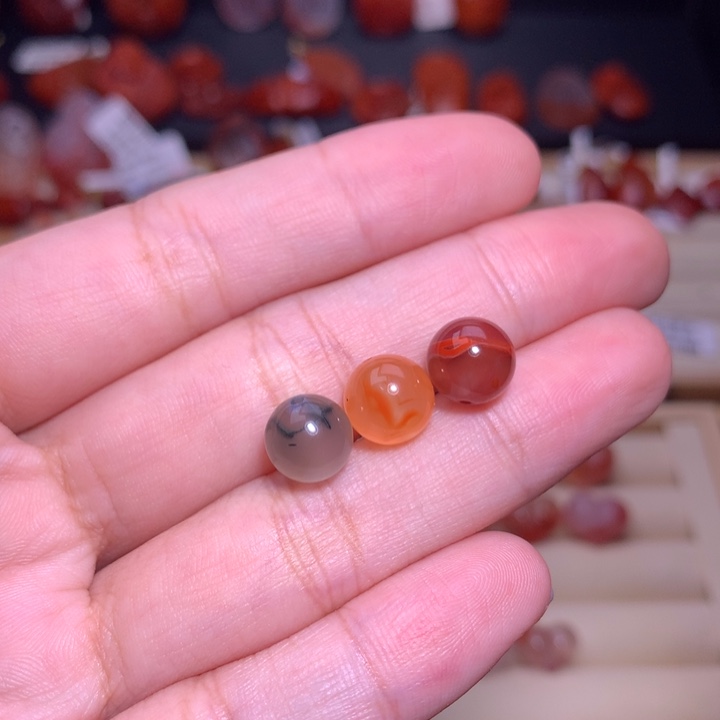 南红玛瑙未镶嵌珠宝半成品1704