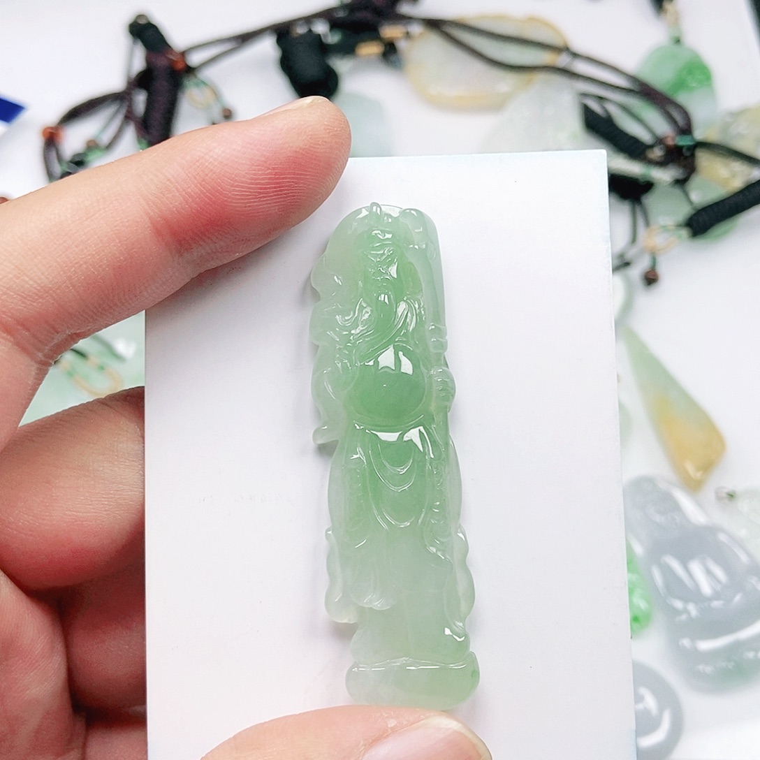 ℳ****翡翠未镶嵌吊坠(不含链)