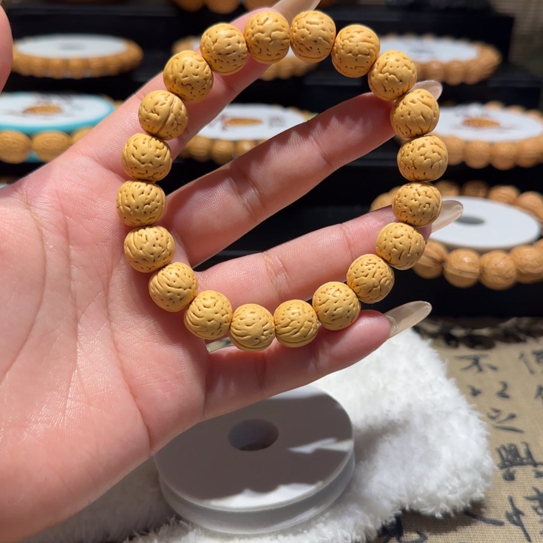 k***宇桃核吊坠精品桃核