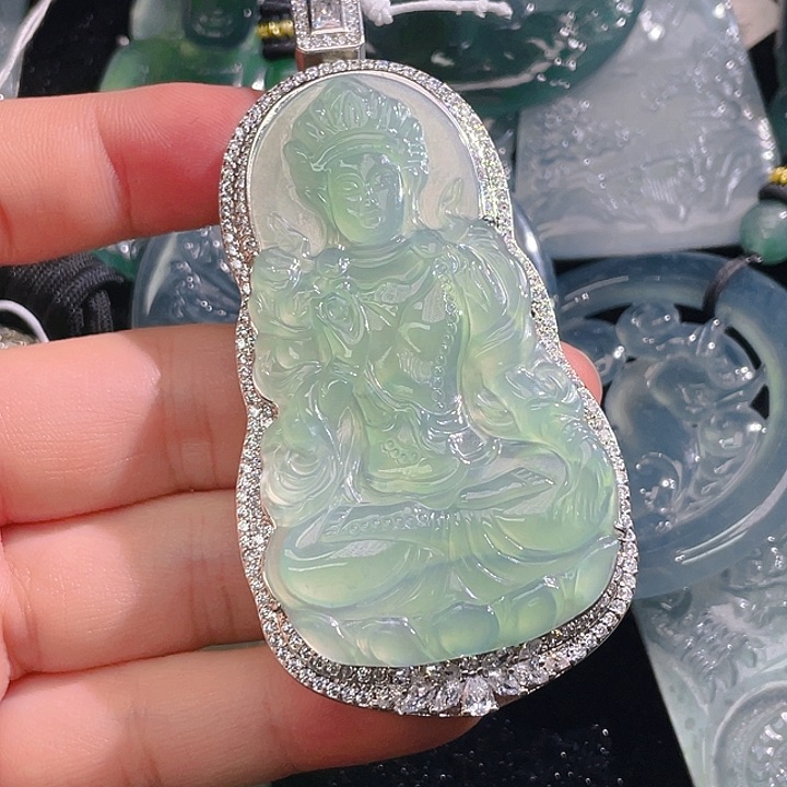 翡翠颈饰未镶嵌57，