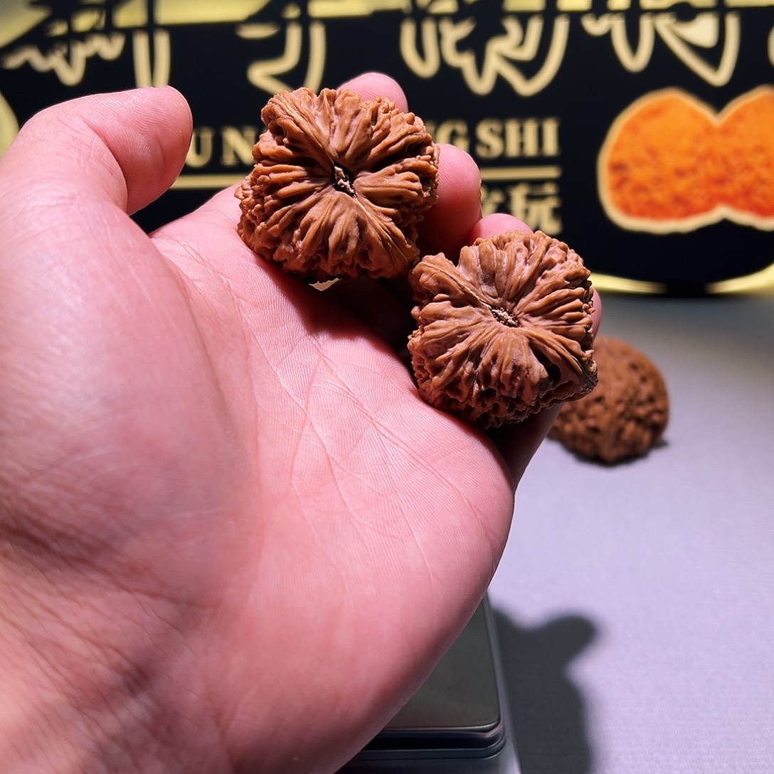 春***店文玩核桃把件新宇南将石40.5收藏