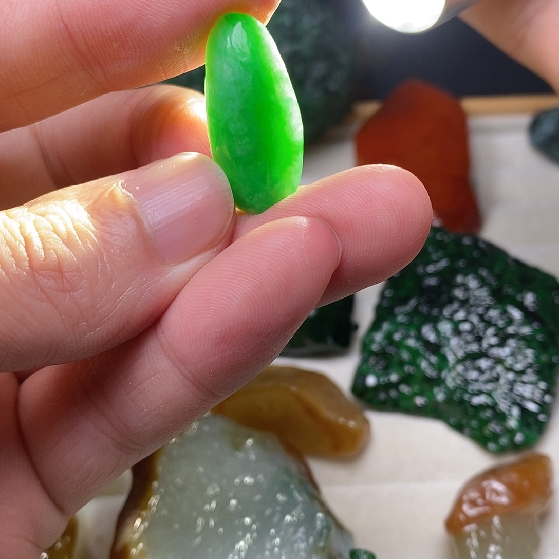 翡翠裸石天然缅甸翡翠A货