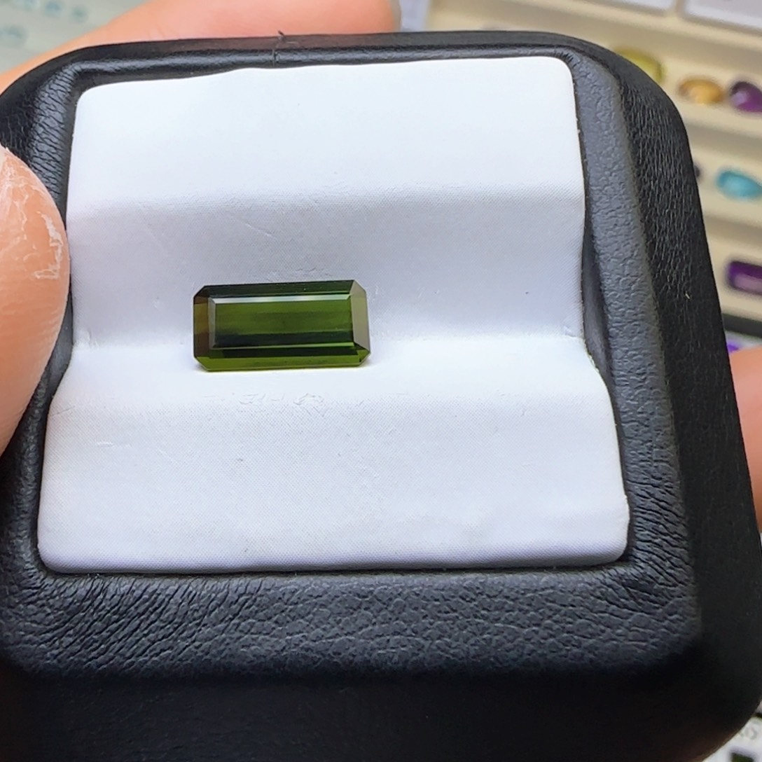 碧玺珠宝半成品未镶嵌天然 2.26克拉