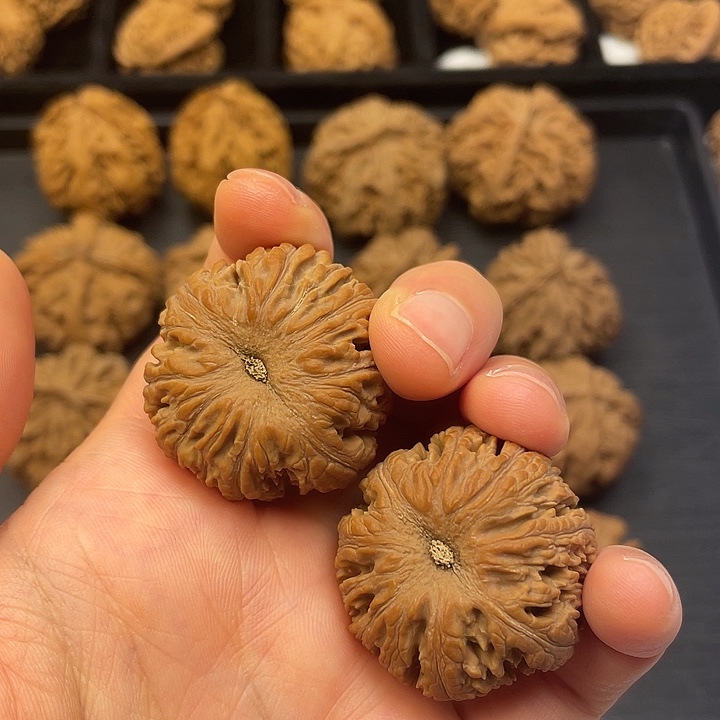 安***安吊坠文玩核桃突突你是最可爱