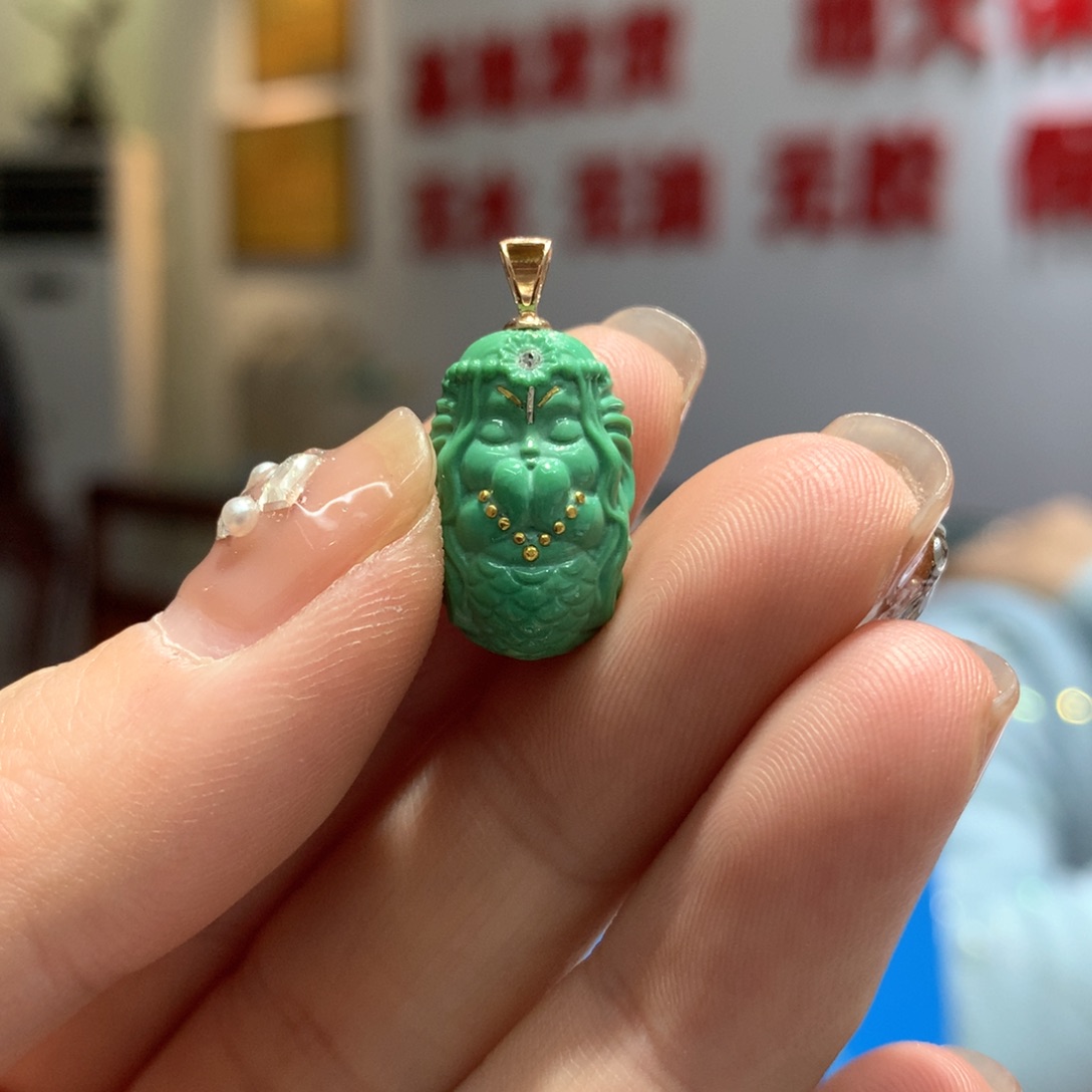 绿松石配饰18K金镶嵌