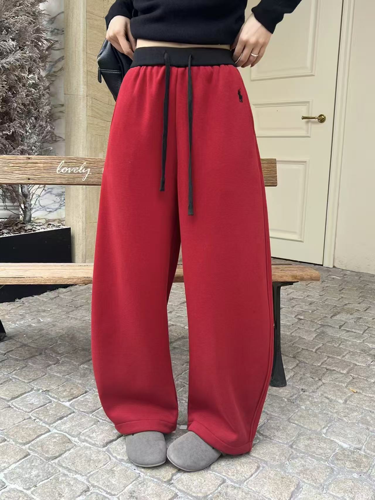 欧洲站乌衣轩冬季新款加绒一体绒阔腿弯刀裤女