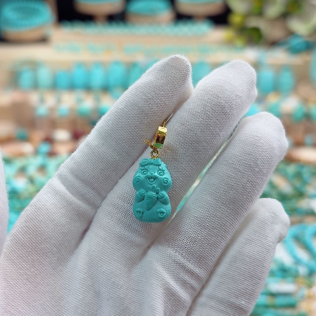 绿松石未镶嵌珠宝奇石