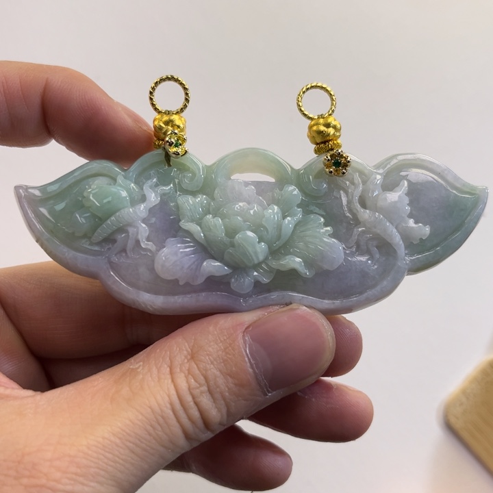 翡翠吊坠(赠链)未镶嵌代编织