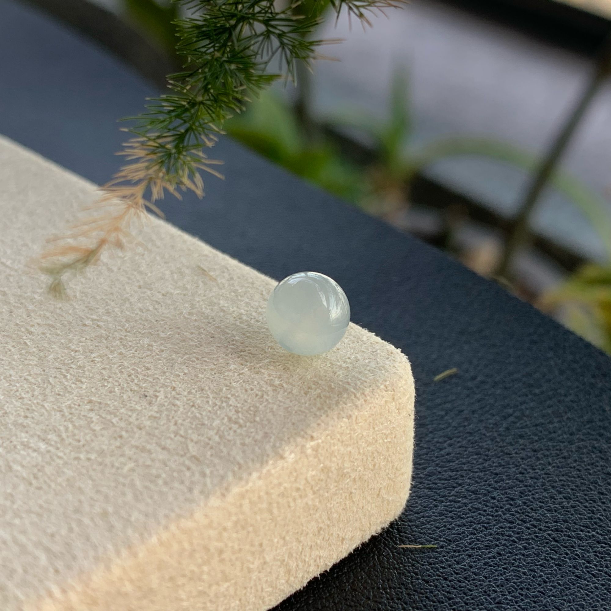 缅甸天然a货翡翠卡6.6mm冰蓝