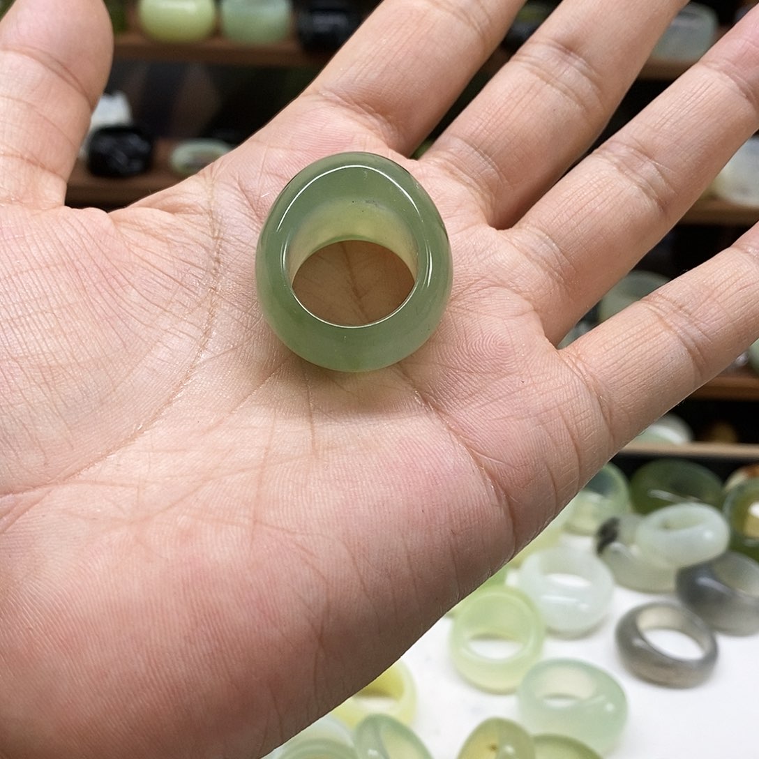 岫玉戒指未镶嵌·****