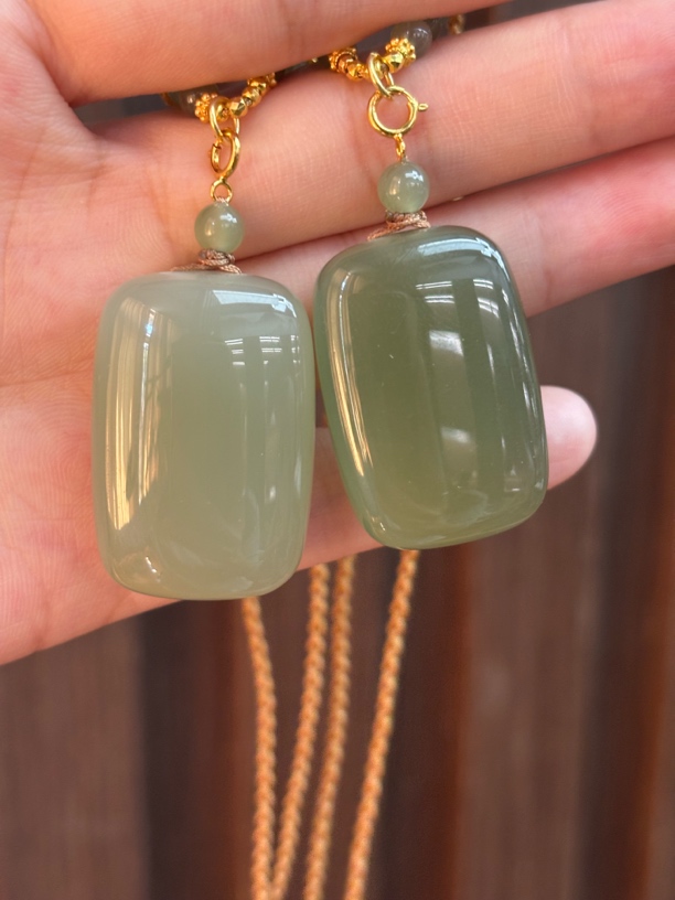 070503wm 和田玉青海料无事牌吊坠约32.8×22×12.7多样性发其一