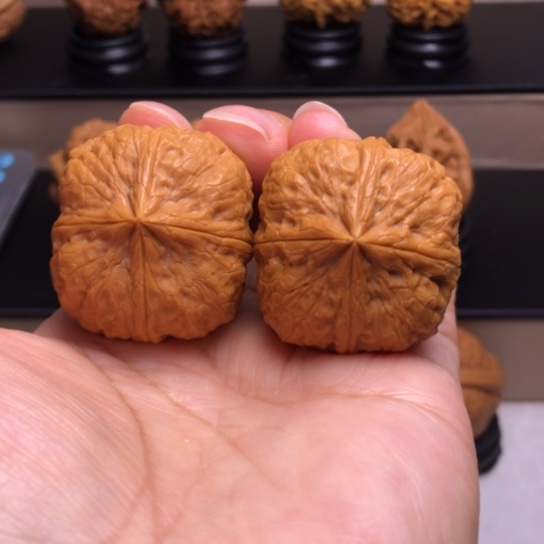 文玩核桃把件玺宝四楞7
