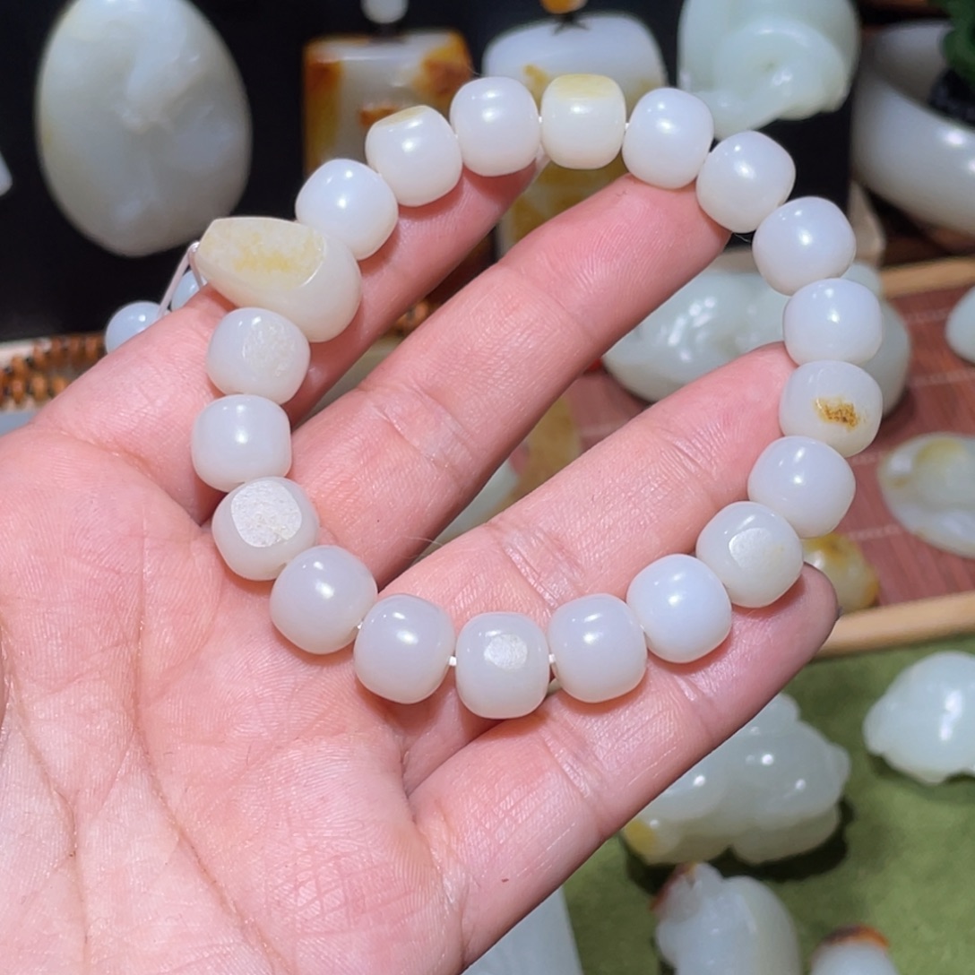 和田玉（子料）未镶嵌挂件糯米团子