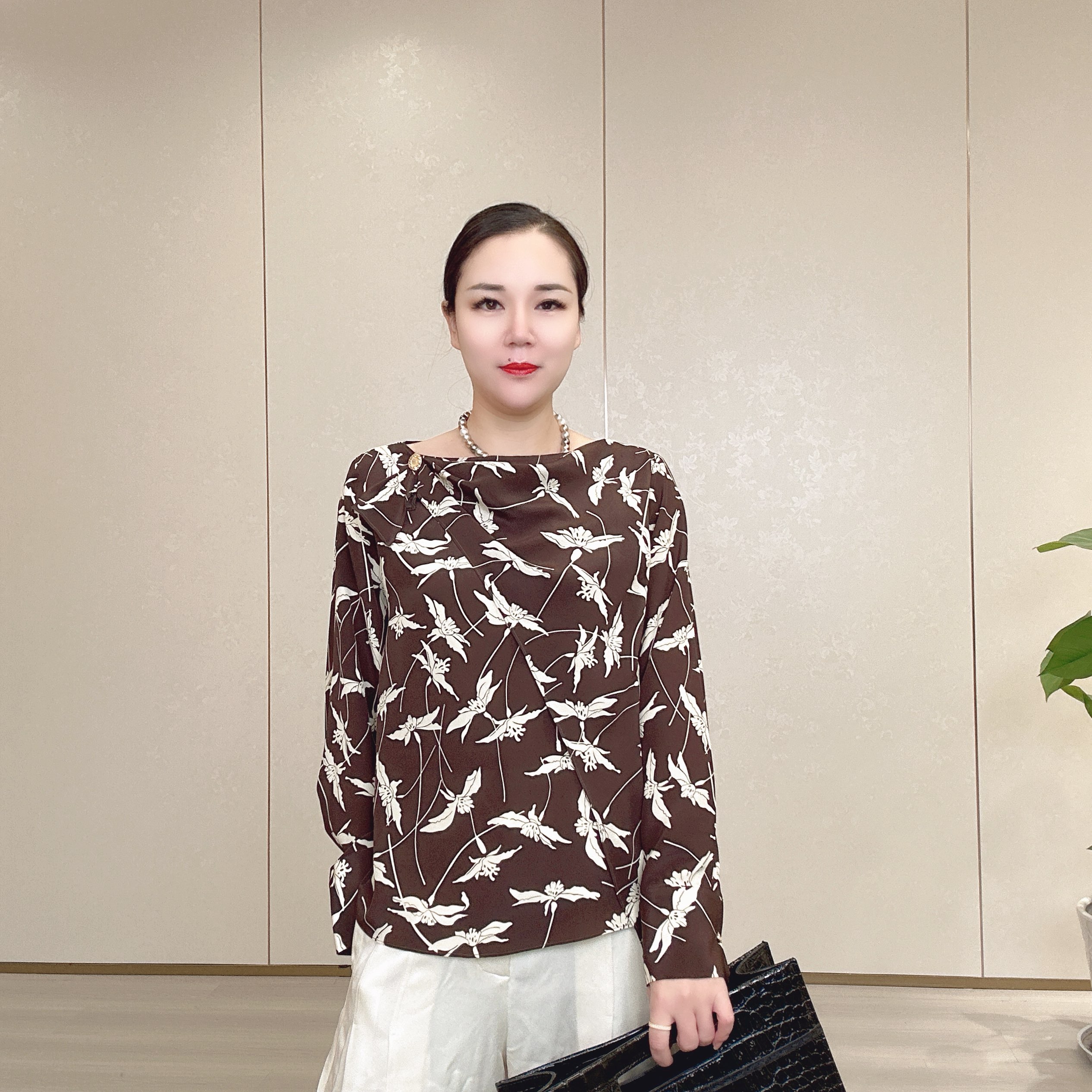 【宸慕】100%桑蚕丝长袖气质显瘦显白重邹小上衣