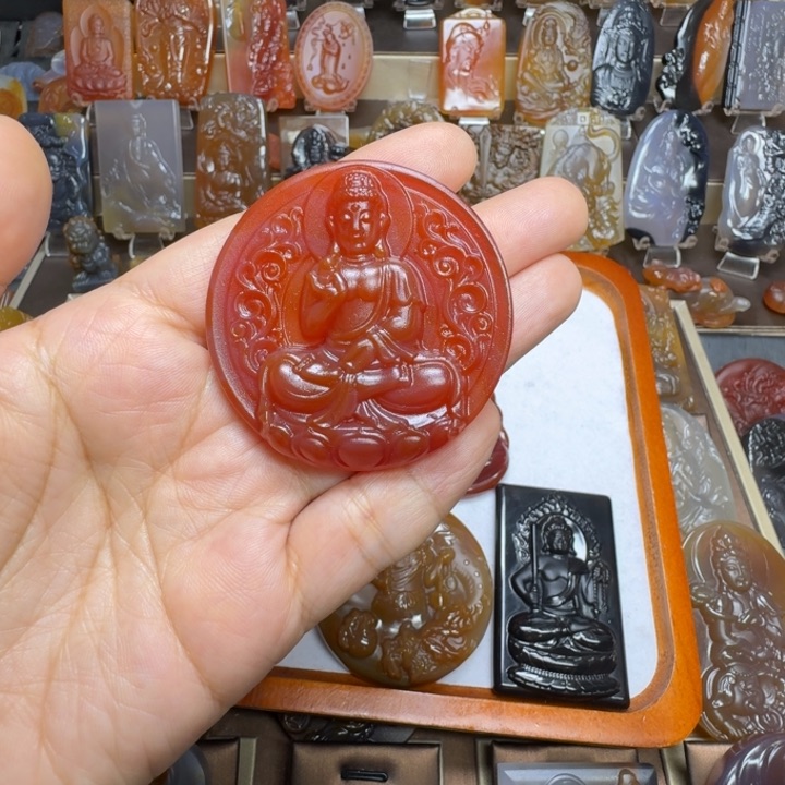 玛瑙/玉髓颈饰未镶嵌