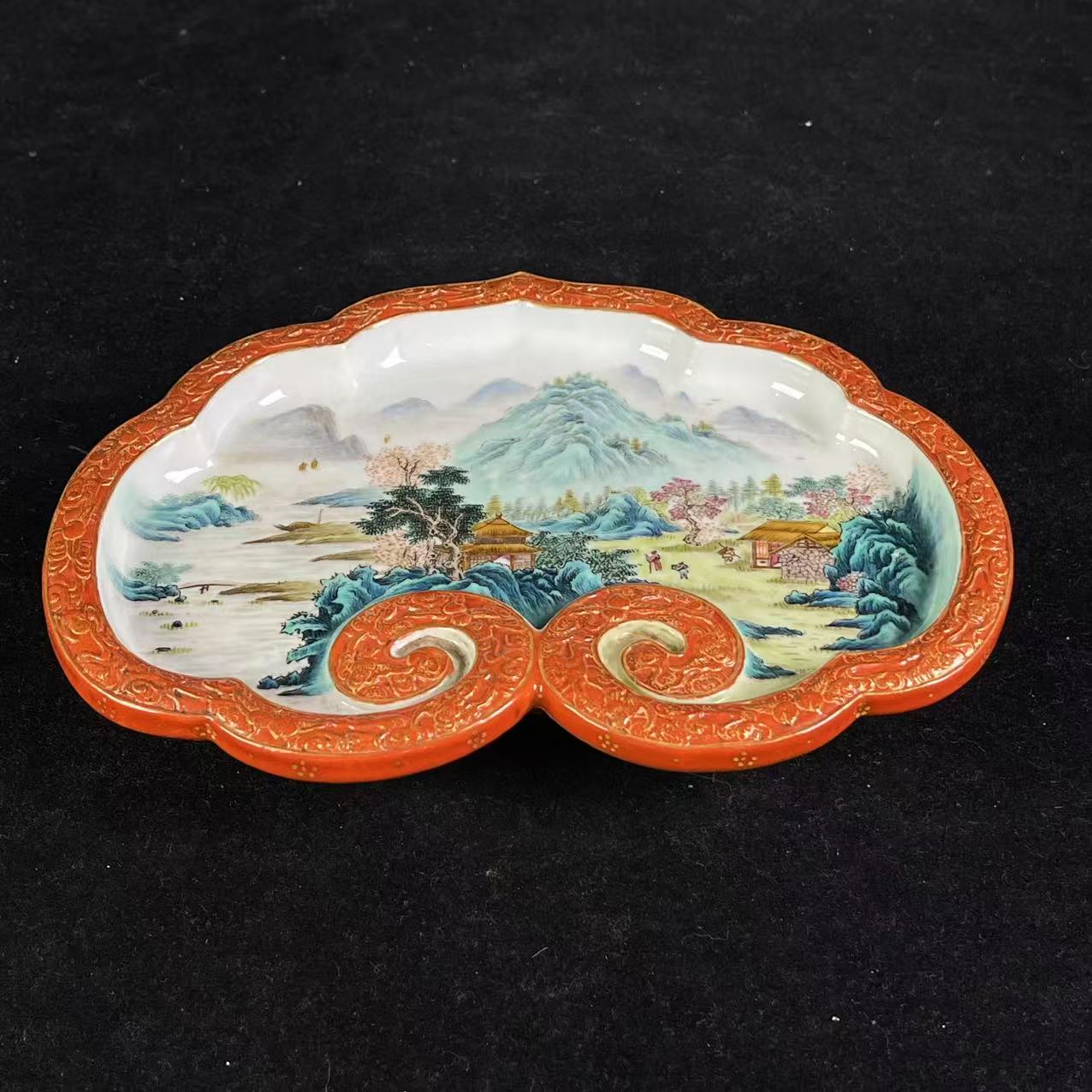 F粉彩山水通景纹水洗