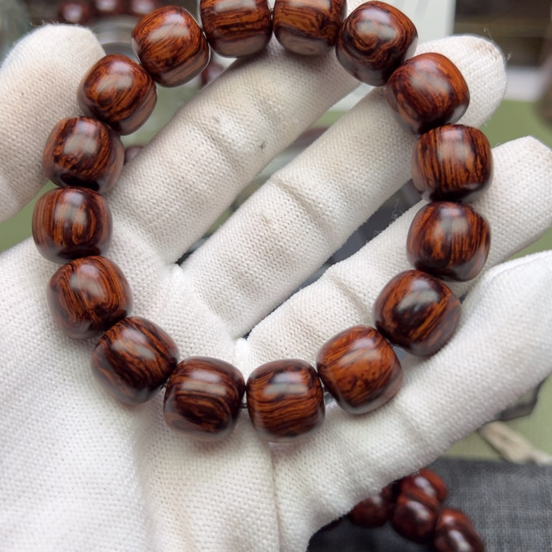 降真香其他大*海南红降1314黄油底火焰纹满结油极品。 