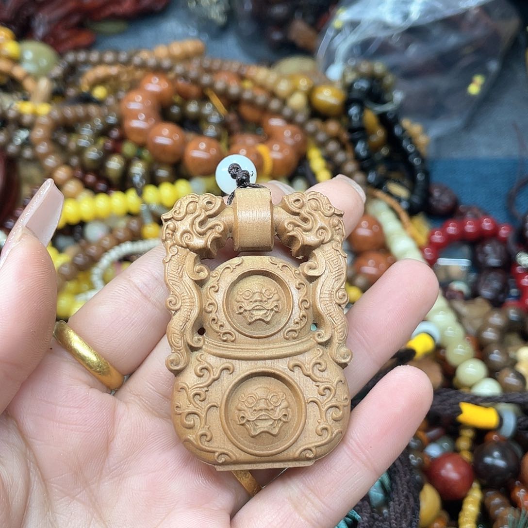 维腊木（绿檀）无事牌