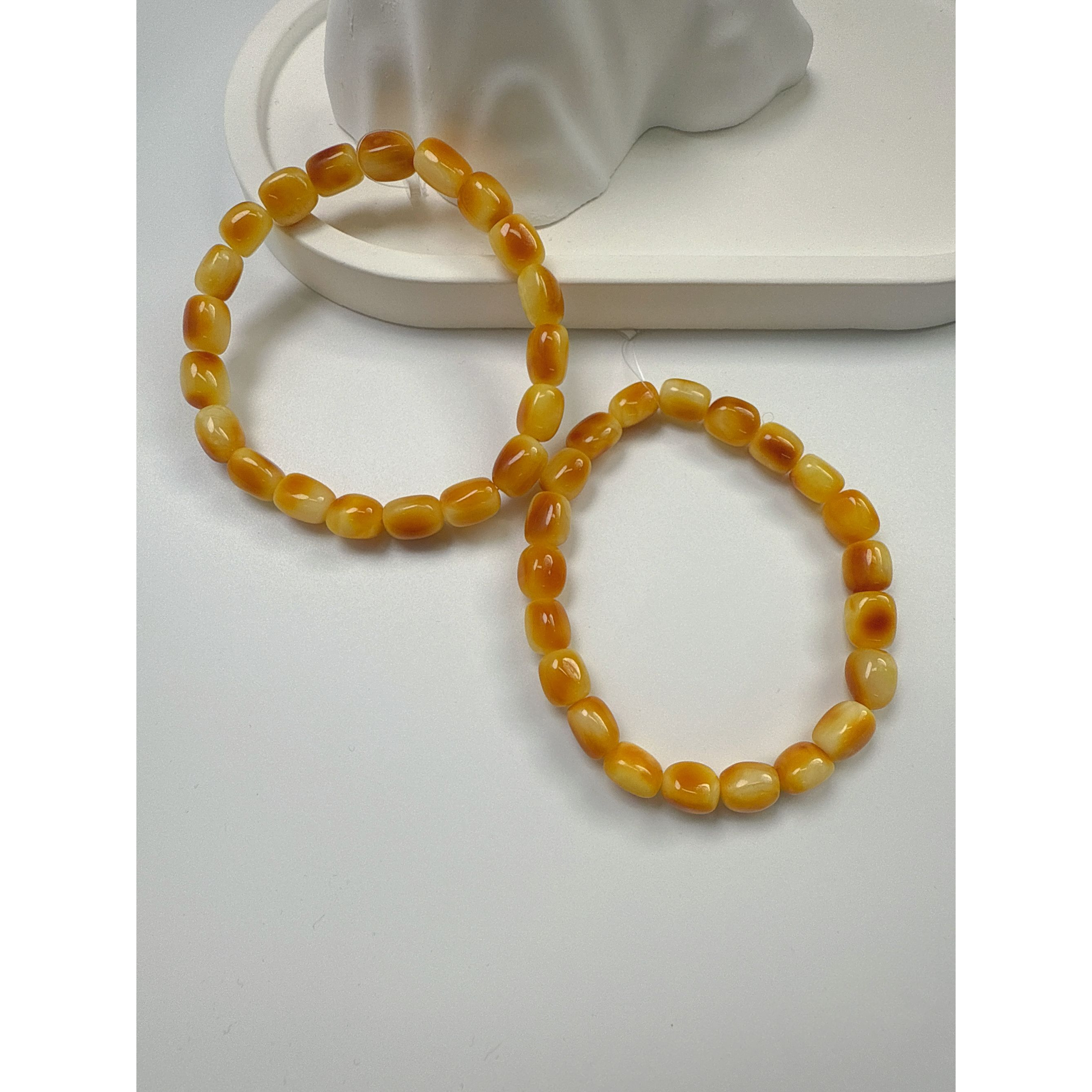 蜜蜡随形手串带原皮8g-9（多样性发其一）