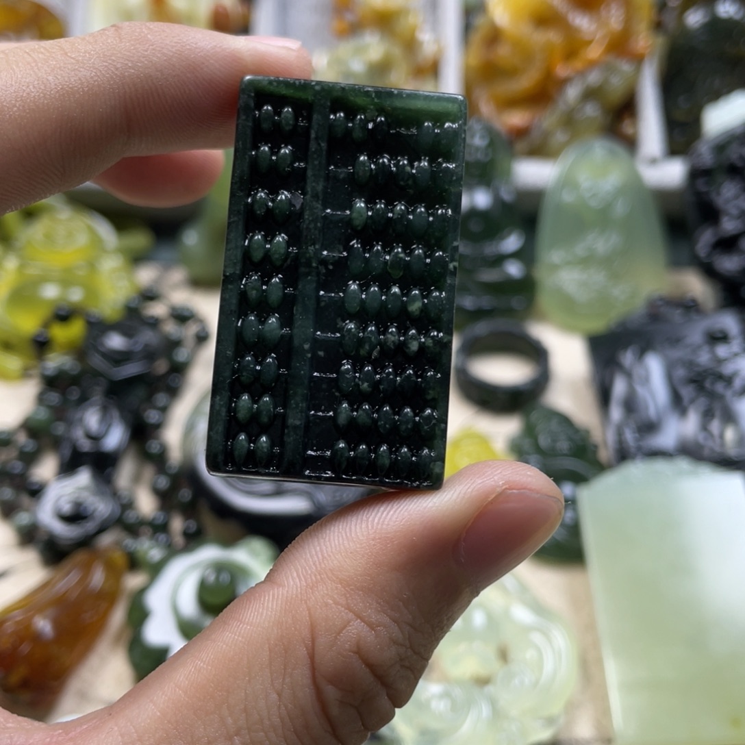 h***6蛇纹石玉未镶嵌颈饰