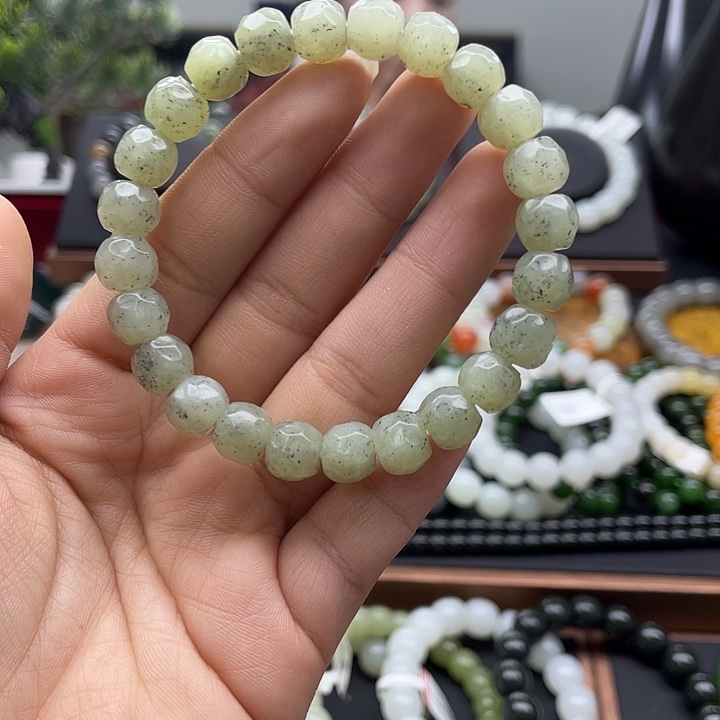 和田玉未镶嵌手串