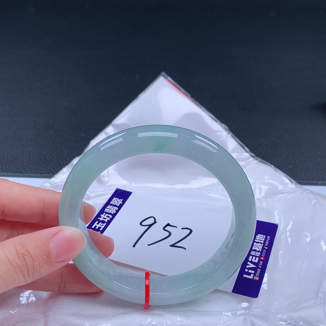 翡翠手镯未镶嵌珍*.手镯000883