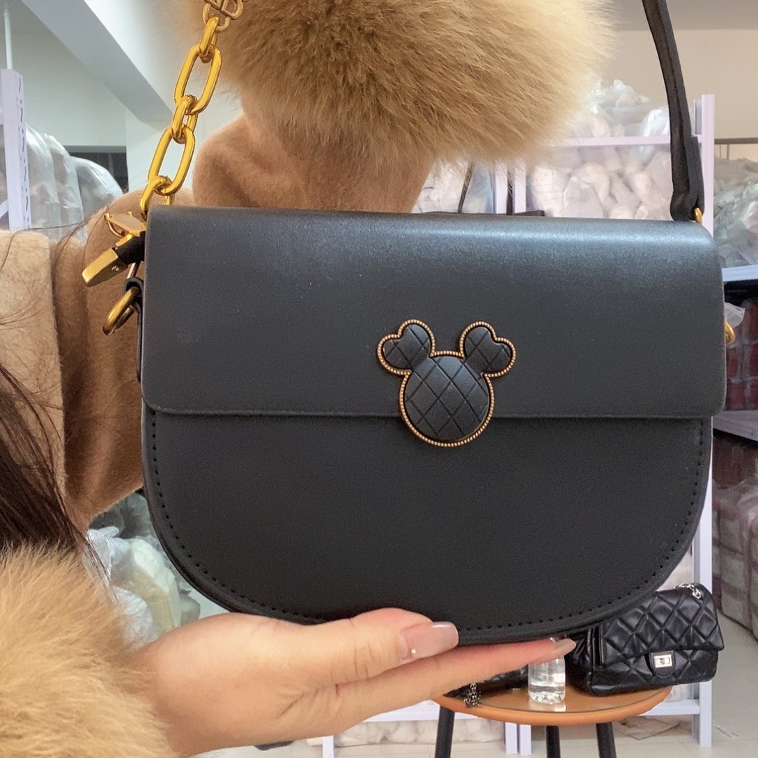 黄牛剖层皮革羊剖层皮革