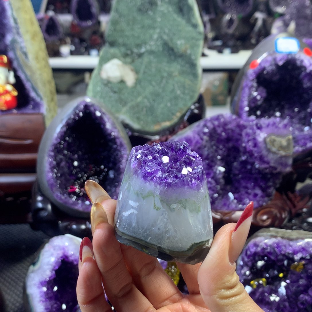 水晶摆件婷未镶嵌