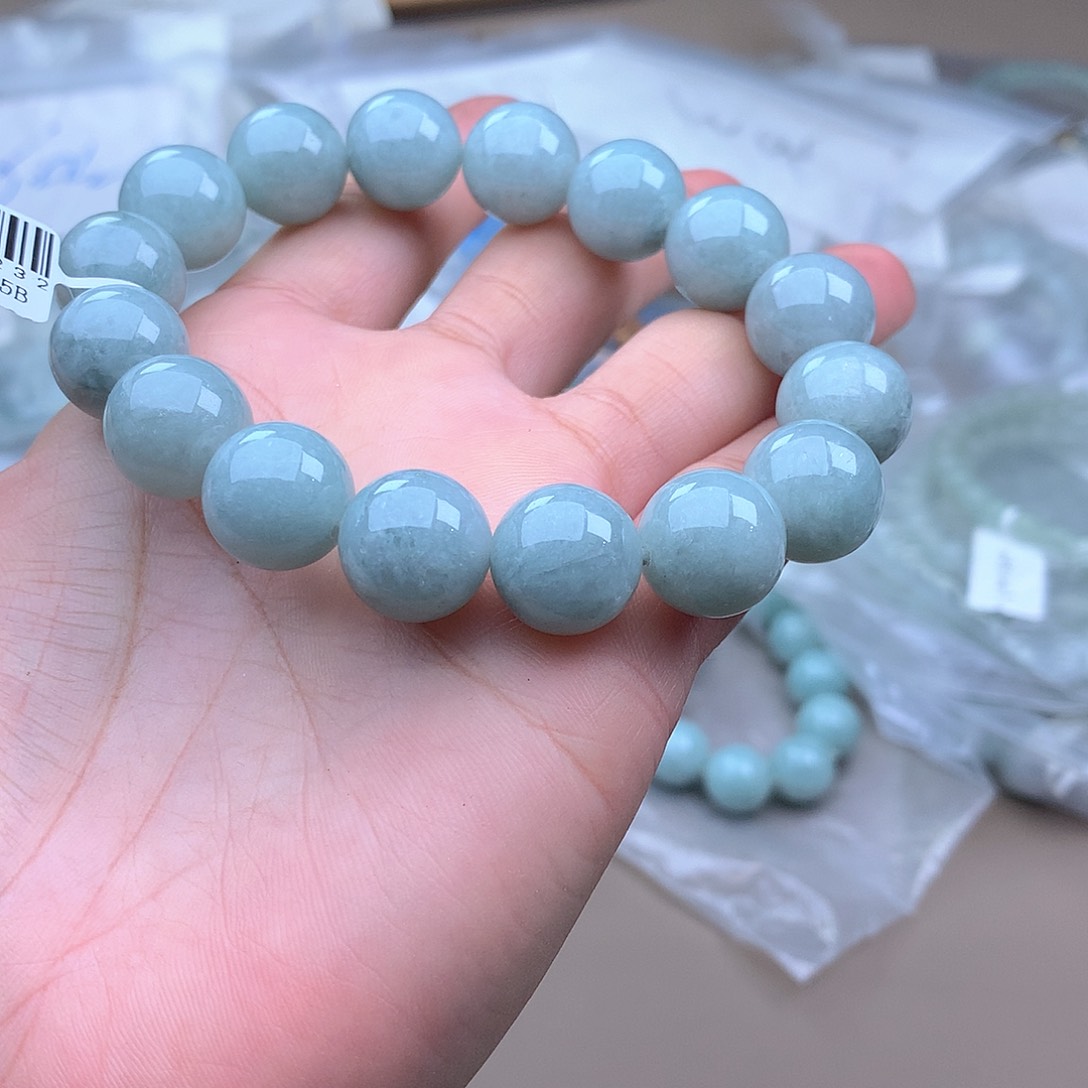 未镶嵌手串定制翡翠