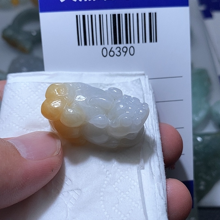 翡翠未镶嵌颈饰天光墟翡翠市场现金代购