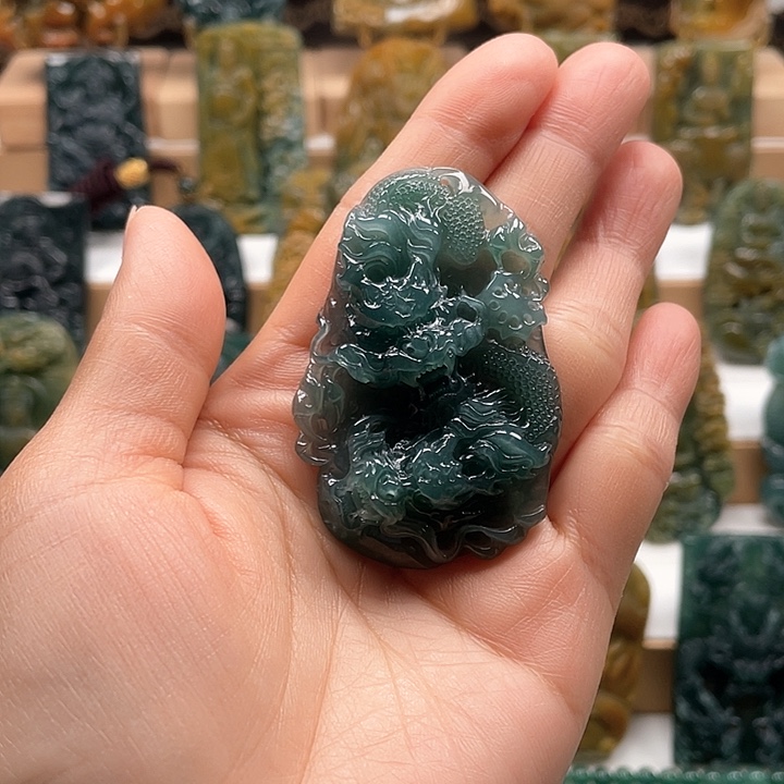 翡翠颈饰未镶嵌天然翡翠A货双龙