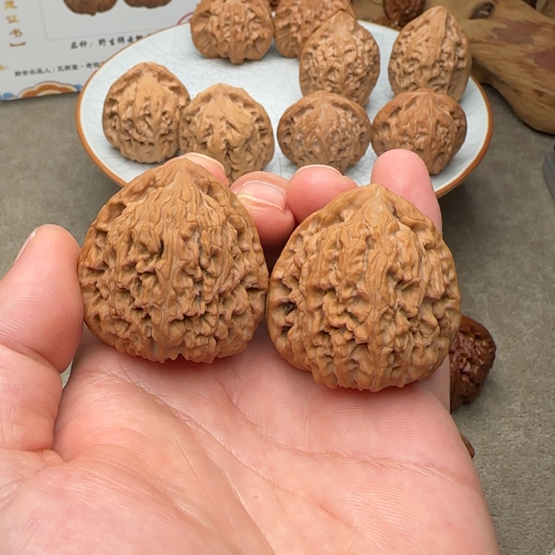 文玩核桃吊坠40尺寸全品三角疆